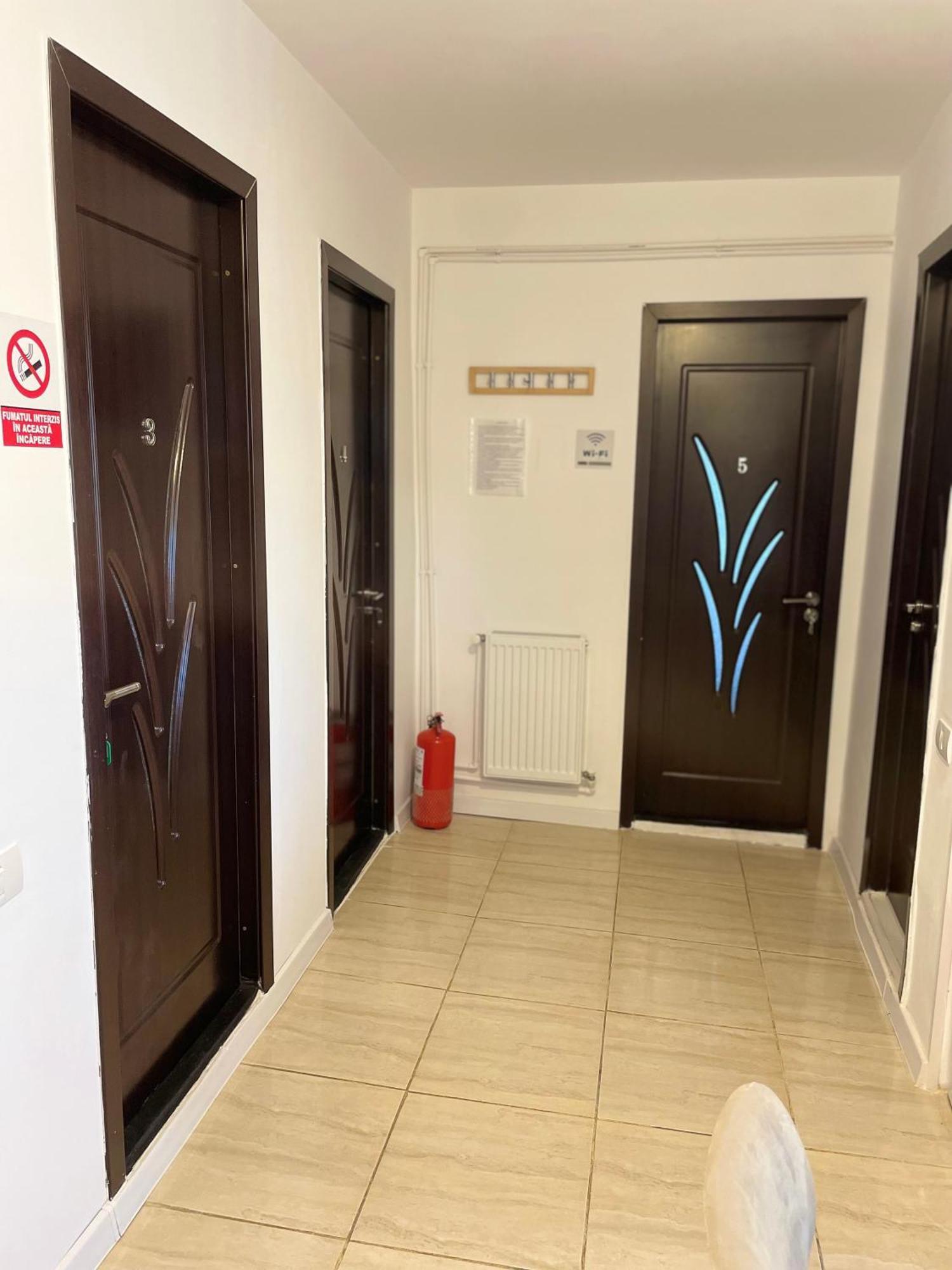 Năvodari Vila Cris Apartments מראה חיצוני תמונה