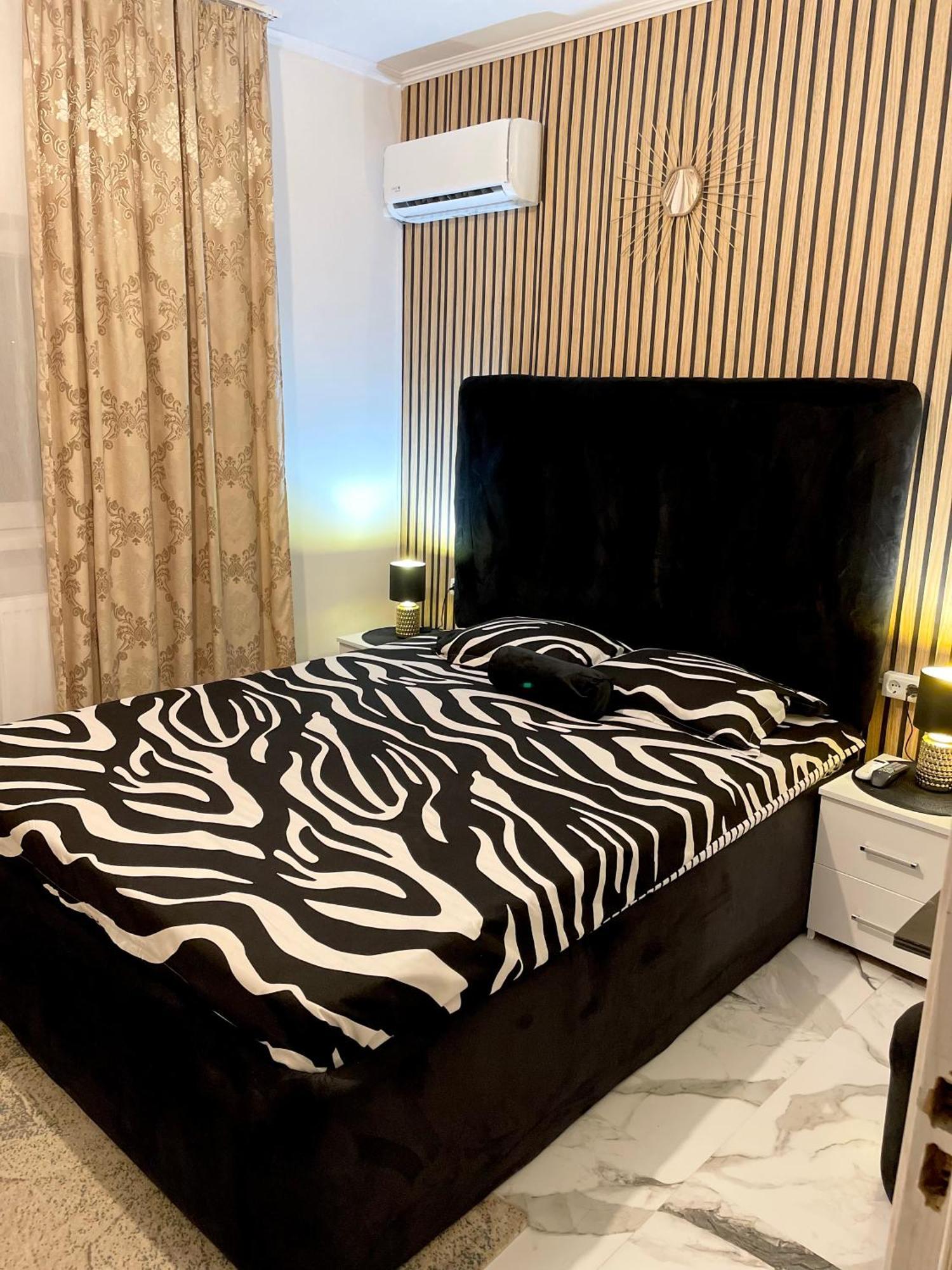 Năvodari Vila Cris Apartments מראה חיצוני תמונה