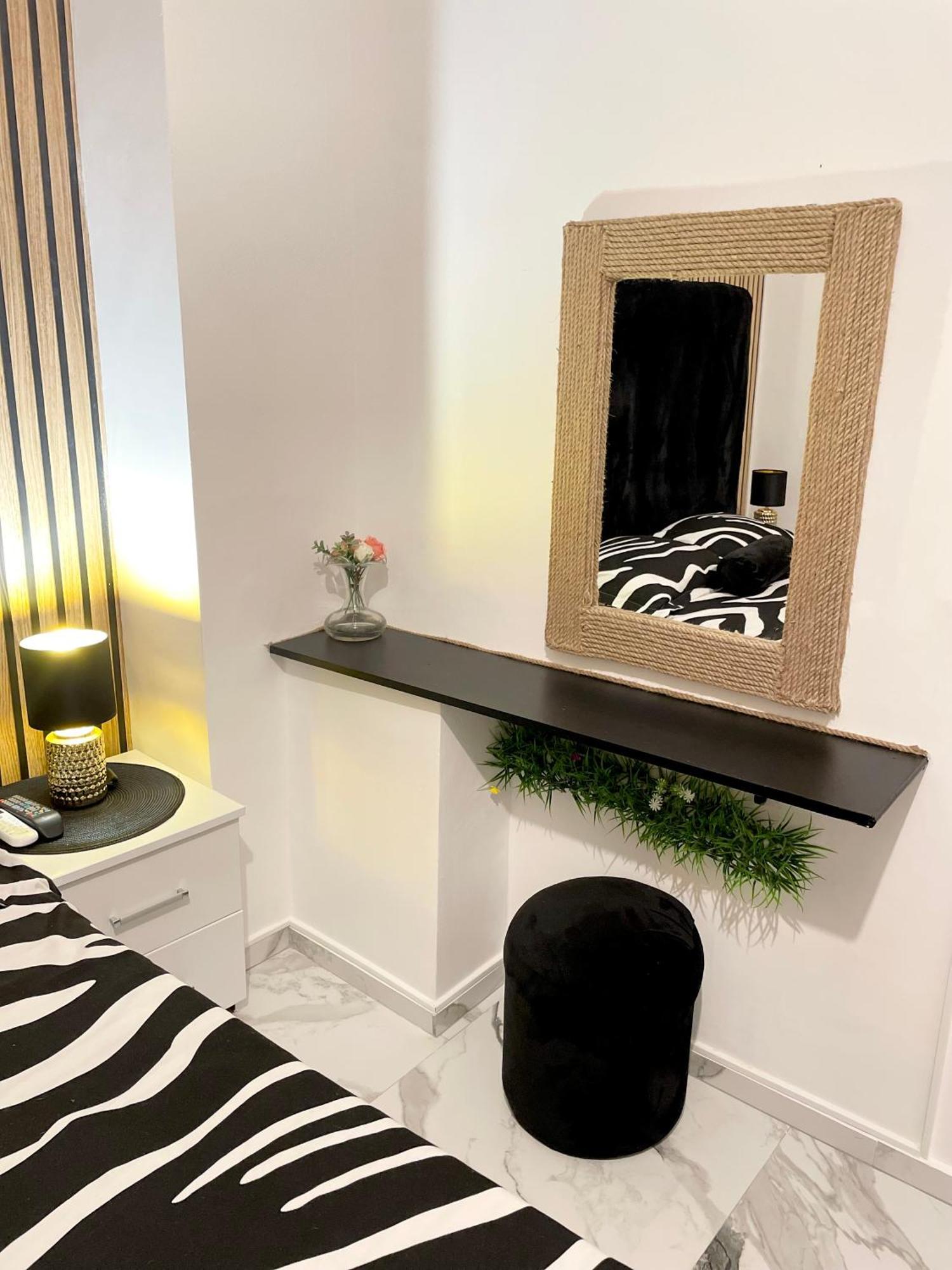 Năvodari Vila Cris Apartments מראה חיצוני תמונה